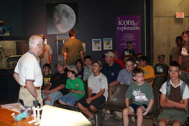 2011/06(June)/Troop-214-Summer-Camp/3-Camp-Wehinahpay/640x480_2011-06-29-Camp-Wehinahpay-Space Museum-10-Andrew.JPG